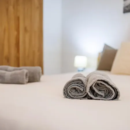 Sliema B17 - 5 Mins Walk To Valletta Ferry - Shopping Mall And Bay Sleeps 8 By Quicktrips Апартаменты Gzira