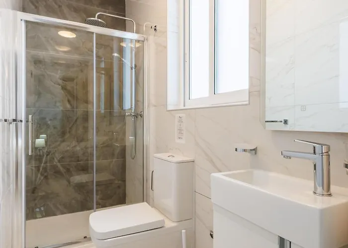 Daire Sliema B17 - 5 Mins Walk To Valletta Ferry - Shopping Mall And Bay Sleeps 8 By Quicktrips Gzira