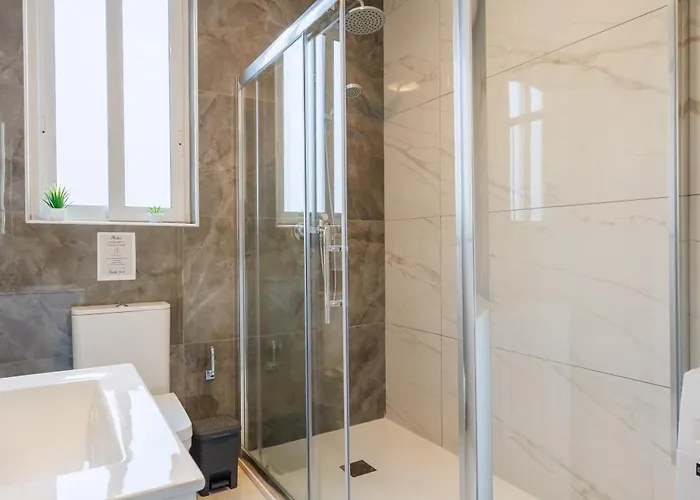 Sliema B17 - 5 Mins Walk To Valletta Ferry - Shopping Mall And Bay Sleeps 8 By Quicktrips Gzira