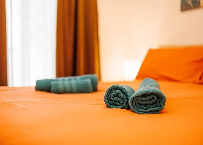 Daire Sliema B17 - 5 Mins Walk To Valletta Ferry - Shopping Mall And Bay Sleeps 8 By Quicktrips *