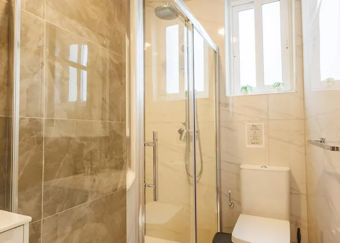 Sliema B17 - 5 Mins Walk To Valletta Ferry - Shopping Mall And Bay Sleeps 8 By Quicktrips