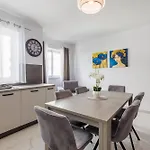 Sliema B17 - 5 Mins Walk To Valletta Ferry - Shopping Mall And Bay Sleeps 7 By Quicktrips Daire