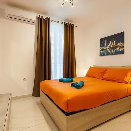 Sliema B17 - 5 Mins Walk To Valletta Ferry - Shopping Mall And Bay Sleeps 7 By Quicktrips Daire